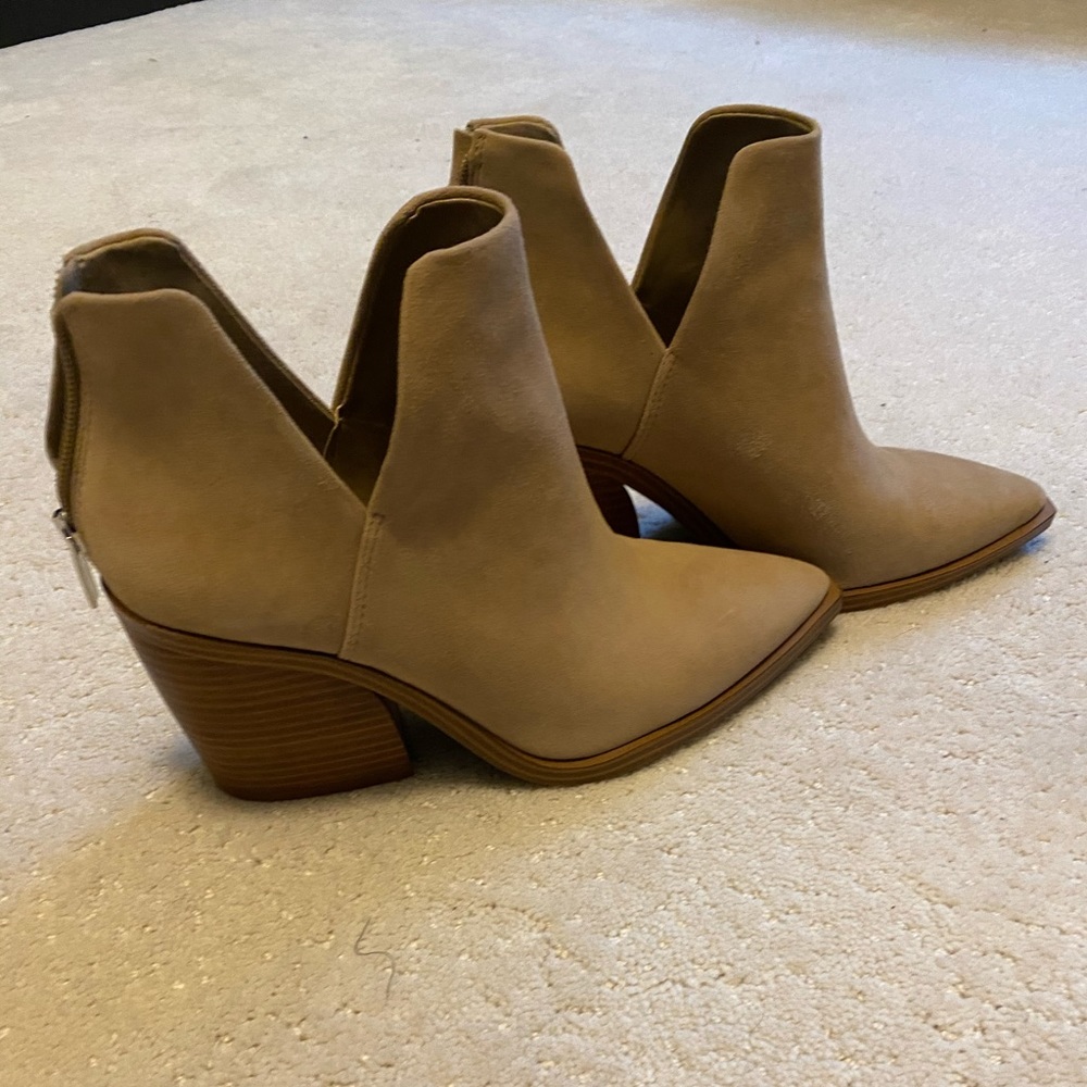 Cream bootie -Vince Camuto